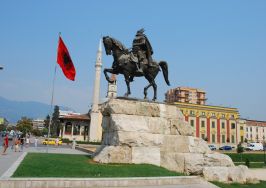 АЛБАНИЯ  „СТРАНАТА НА ОРЛИТЕ“ ЕЛБАСАН - ДУРЪСС – БЕРАТ – КРУЯ - ТИРАНА