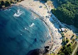 ПРИКЛЮЧЕНИЯ В СИНЕМОРЕЦ ДЖИП САФАРИ В СТРАНДЖА – РАЗХОДКА С ЛОДКА ПО ВЕЛЕКА – ПЛАЖ „БУТАМЯТА“