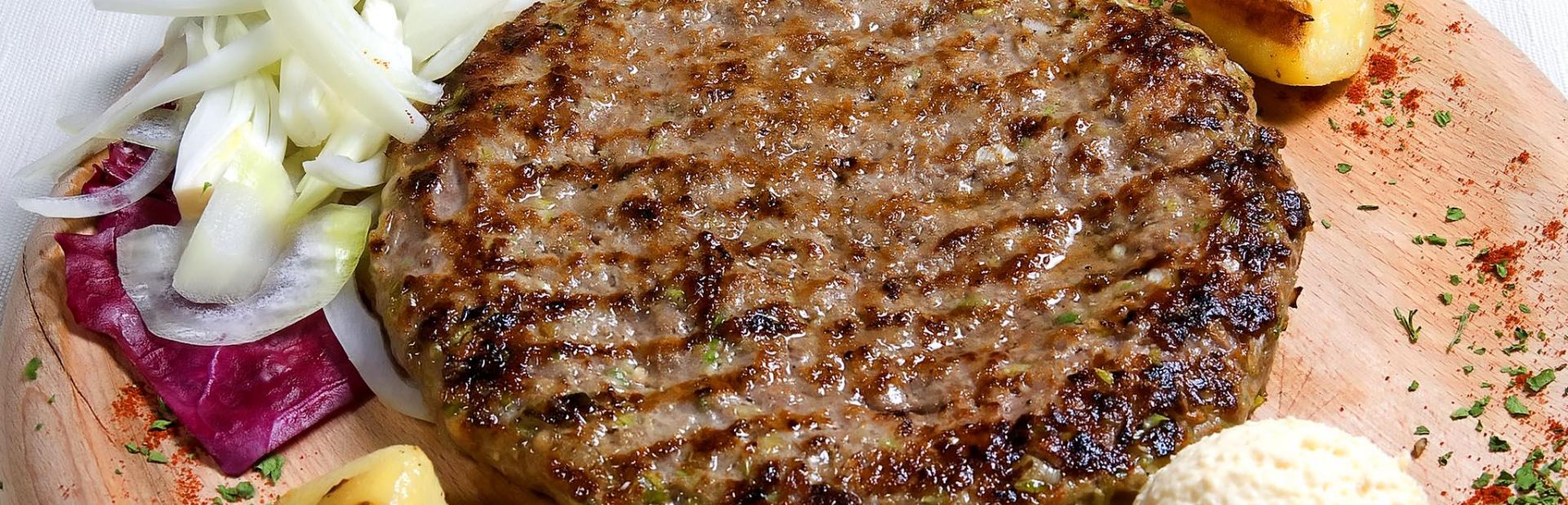 РОЩИЛИАДА – ФЕСТИВАЛ НА СРЪБСКАТА СКАРА В ЛЕСКОВАЦ