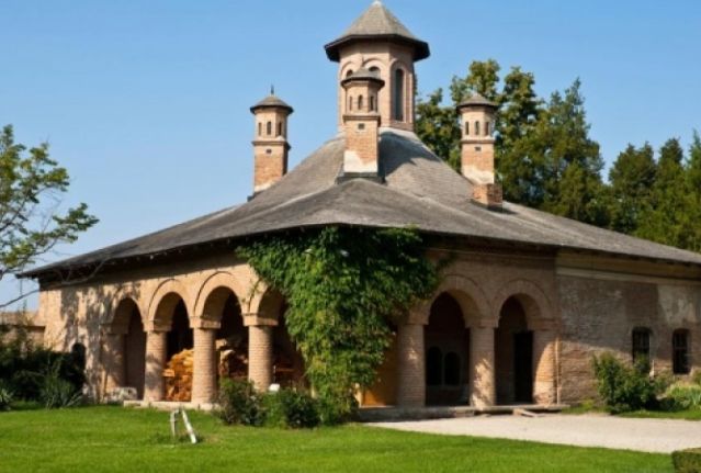 СОЛНИТЕ МИНИ НА РУМЪНИЯ: Букурещ – Дворецът Могошоая – Солна Мина ...